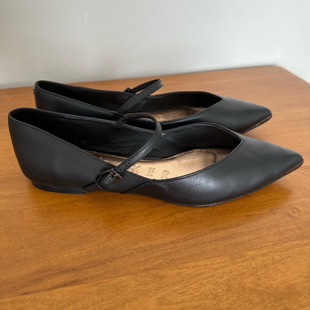 Ted Baker London Maryjane Black Flats Leather shoes-9,5( best for size 9)